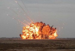 云爆弹爆料视频,震撼爆裂的毁灭力量